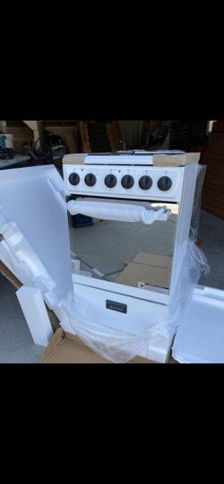 20" Levella PRE2025GW Gas Stove – Compact/ Efficient