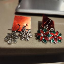 2 New Christmas Earrings 