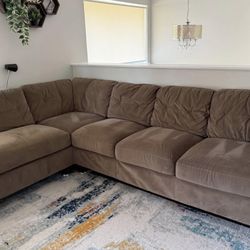 Sectional Couch 