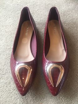 Maroon and gold flats - Size 42