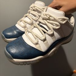 Jordan 11 Low Snake skin