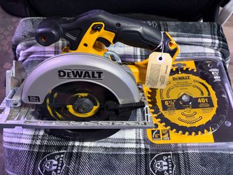 DeWalt DCS391 20V Circular Saw + New Blade — Tool And Blade Only
