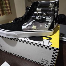 Rare Disney Vans Size 8