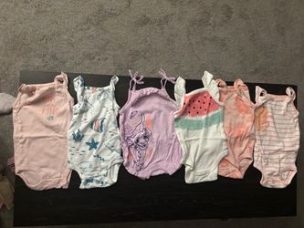 11 Piece Baby Clothing Bundle - Size 6 Months - $15