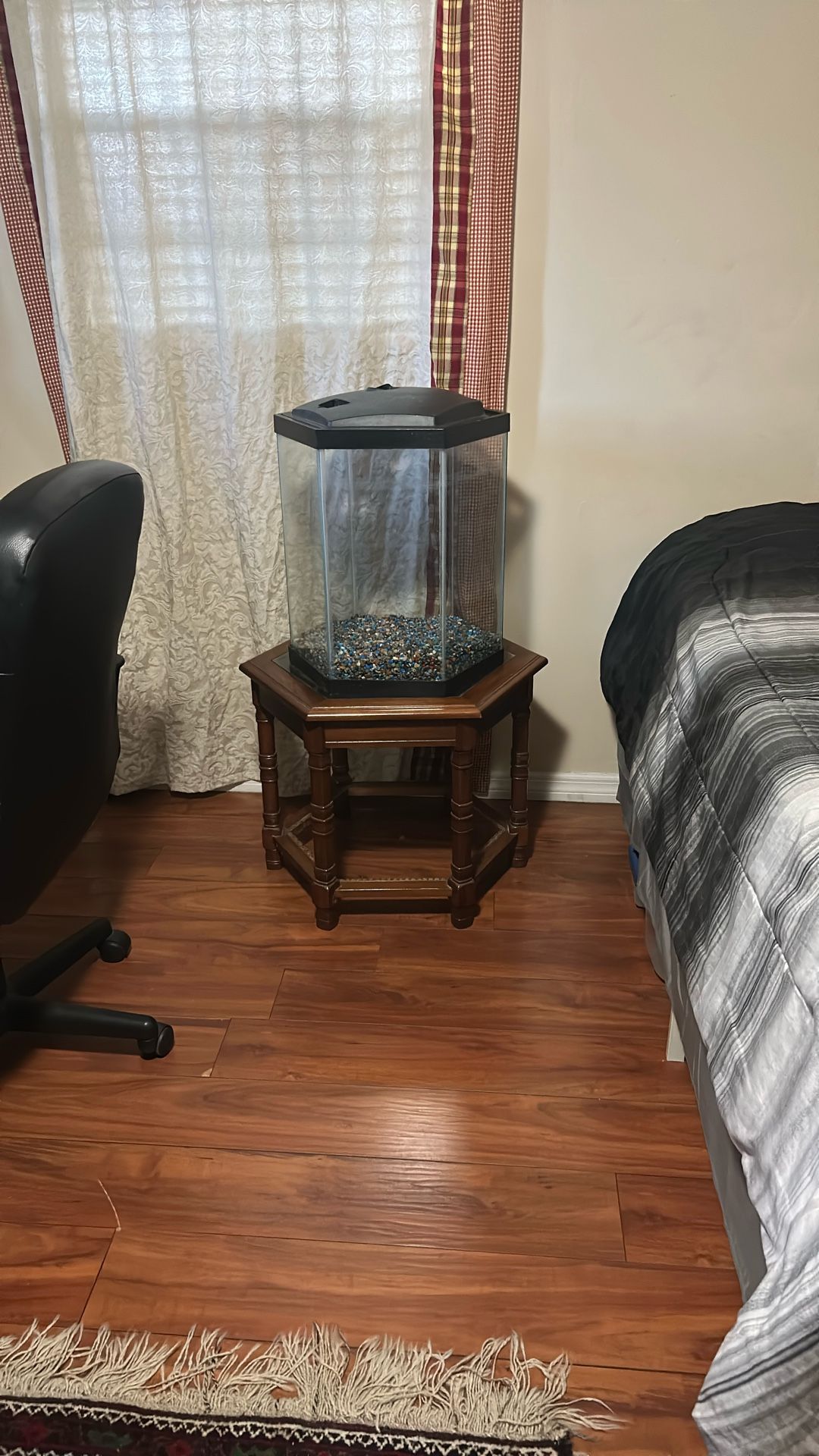 15-18gallon Hexagon Fish Tank With Table