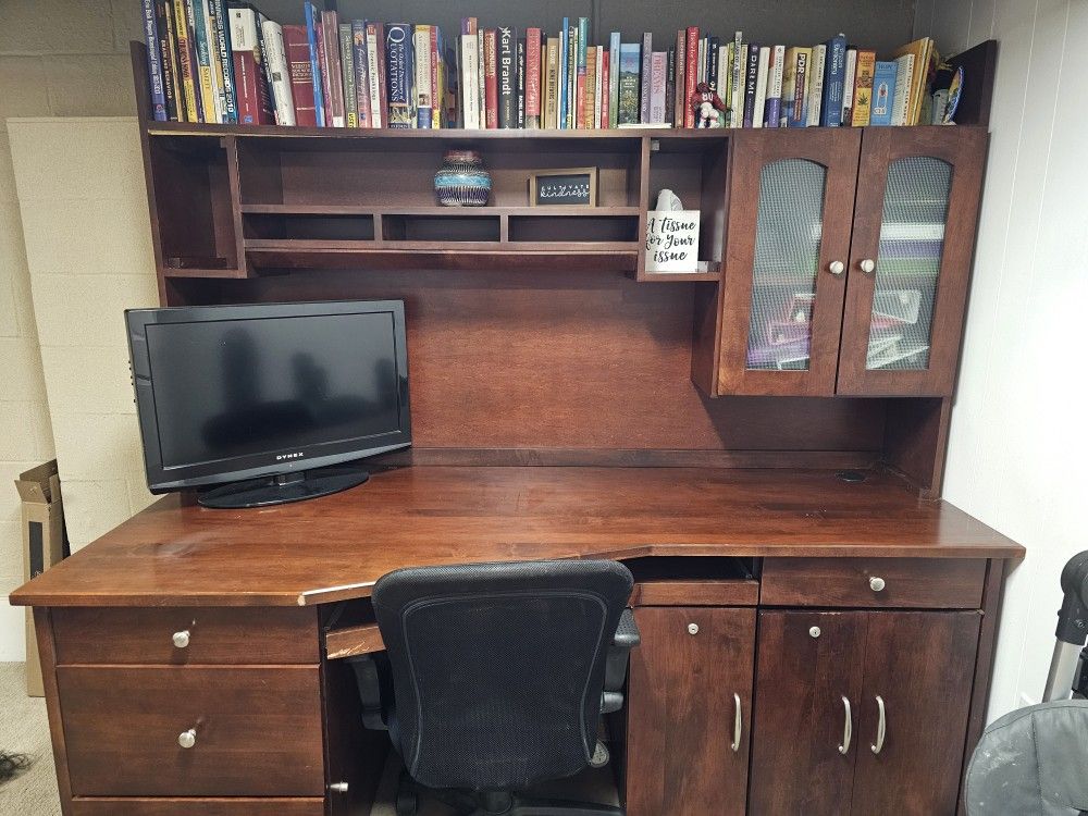 Beautiful Cherry Wood Desk