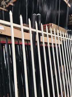 Spear top fence panels 5'x8'