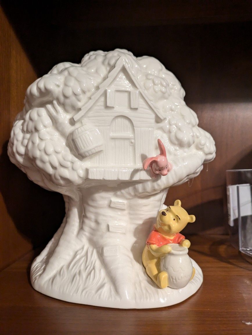 Disney Hallmark Winnie the Pooh bank