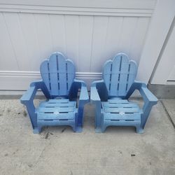 2 Kids Chairs