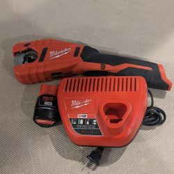 Milwaukee Copper Tubing Cutter M12