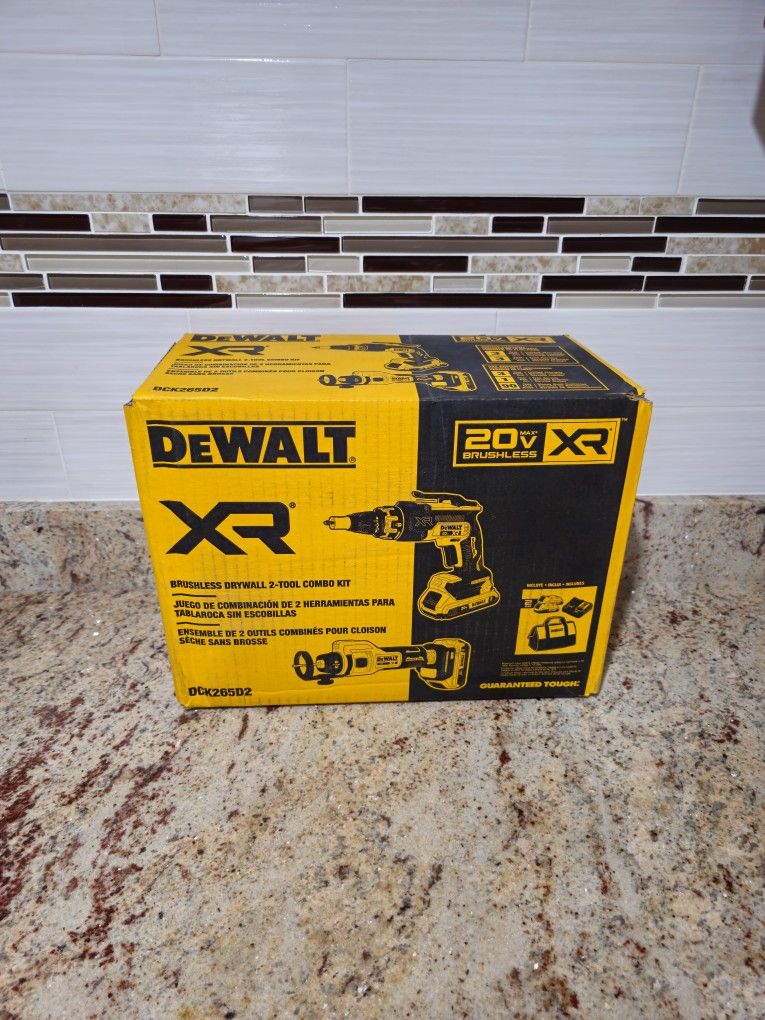 DeWalt 20-Volt Lithium-Ion Cordless Brushless Screwgun and Cut-Out Combo Kit with (2) 2.0Ah Batteries, Charger and Bag