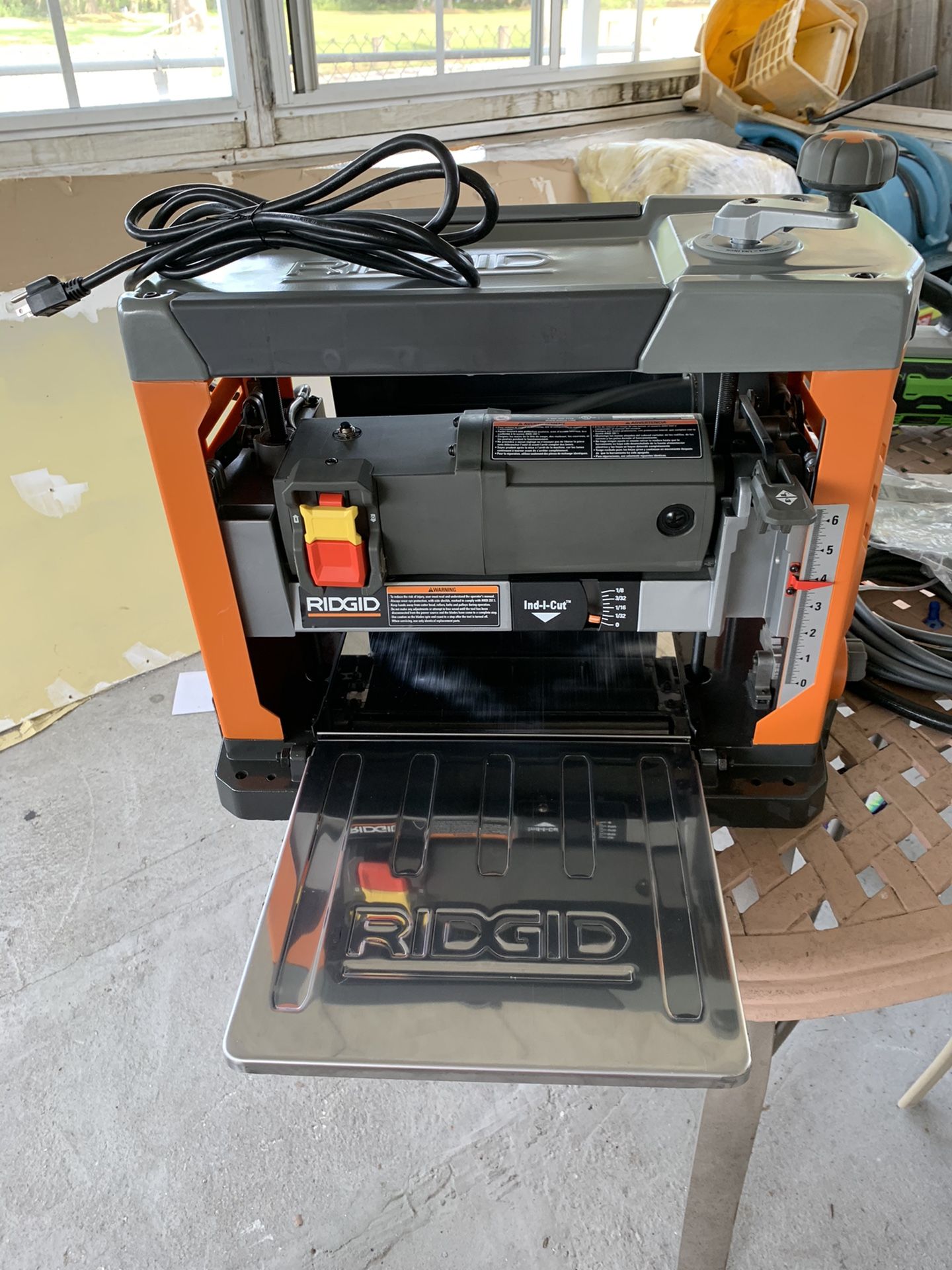 Planer Ridgid ready to do some serious wood work 13 inches