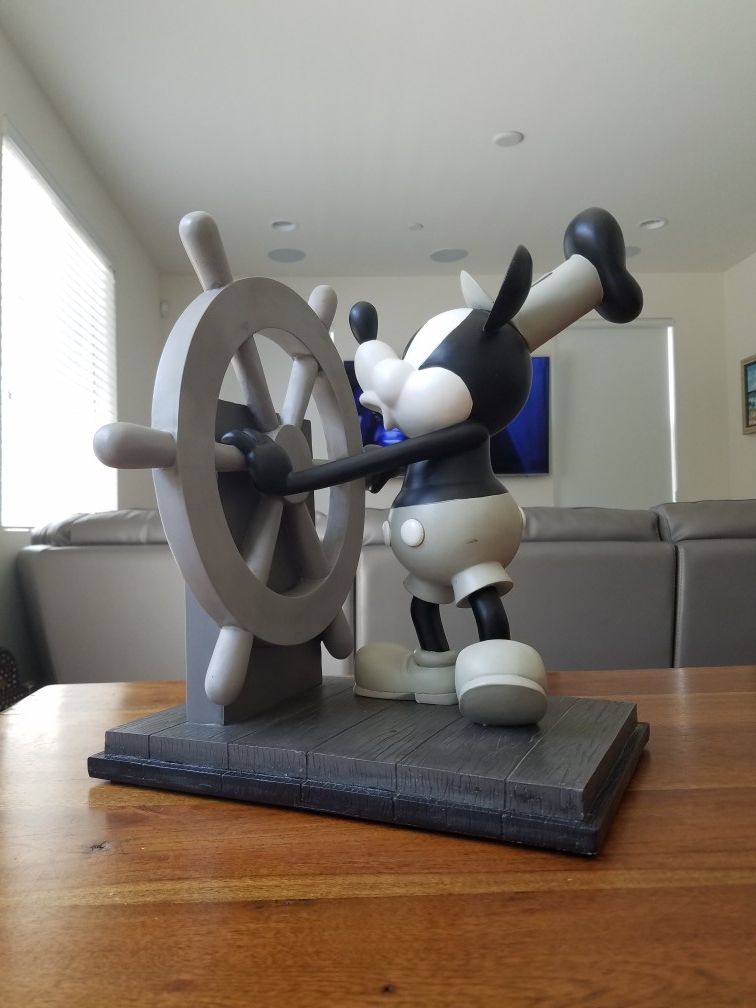 Disney Mickey Mouse Steamboat Willie Big Fig Statue 85th Anniversary collectible Figurine