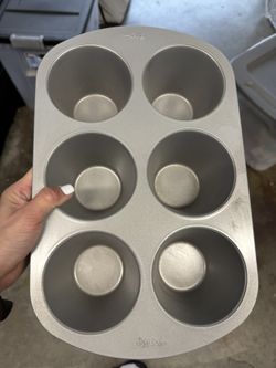 Wilton Muffin Pan
