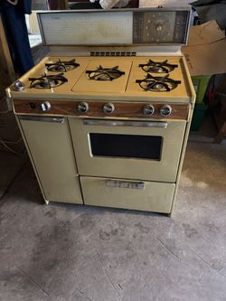 36 In RETRO GAS STOVE ALL METAL GOOD CONDITION WORKS 