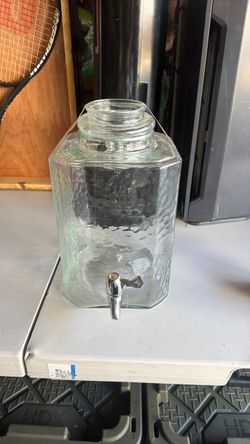 Glass Beverage Dispenser with Spigot