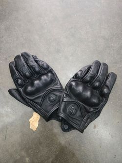 Motorcycle gloves
