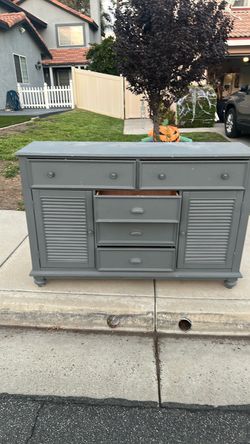 Free large dresser