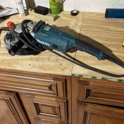 Makita Angle Grinder For Parts