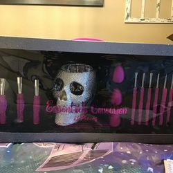 Skull Essentials Collection Makeup Collection Makeup Brush Set -new