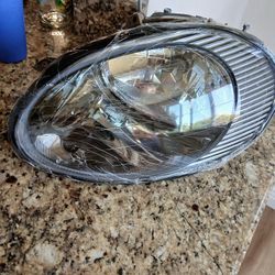 98 Ford Tauras Headlight 