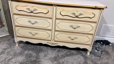 Free cute little dresser