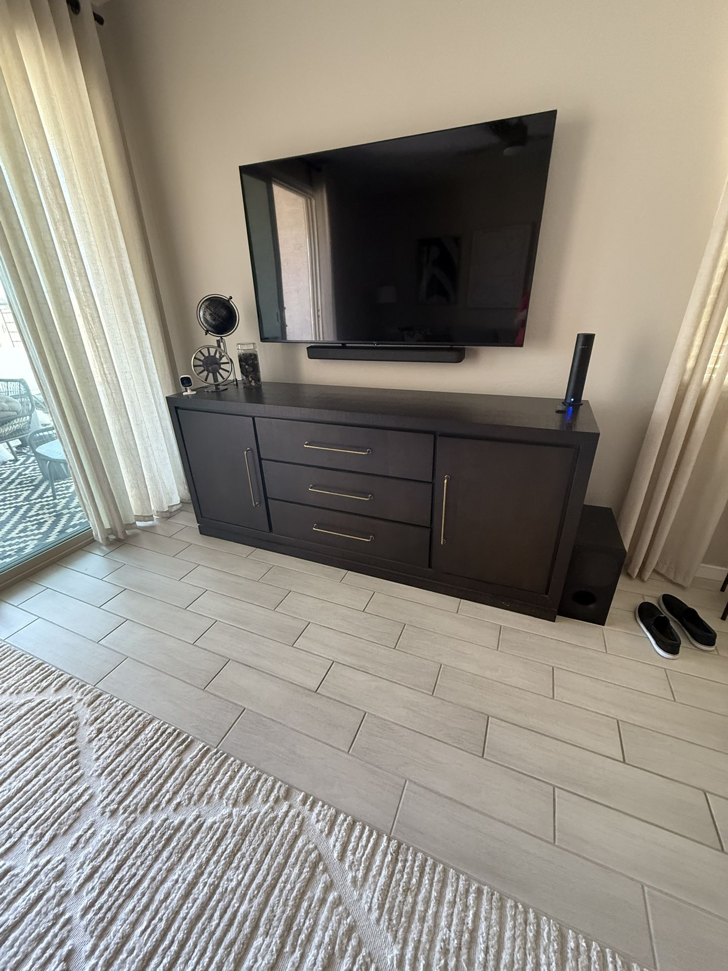 Entertainment-Media Center
