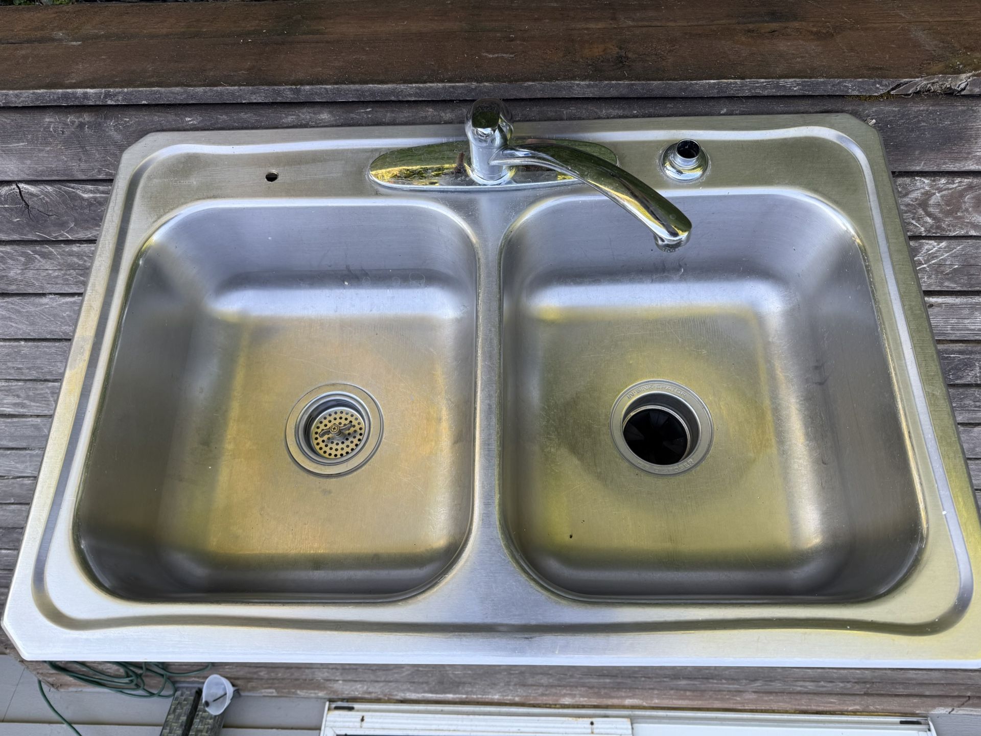 Double Sink With Insinkerator Disposal