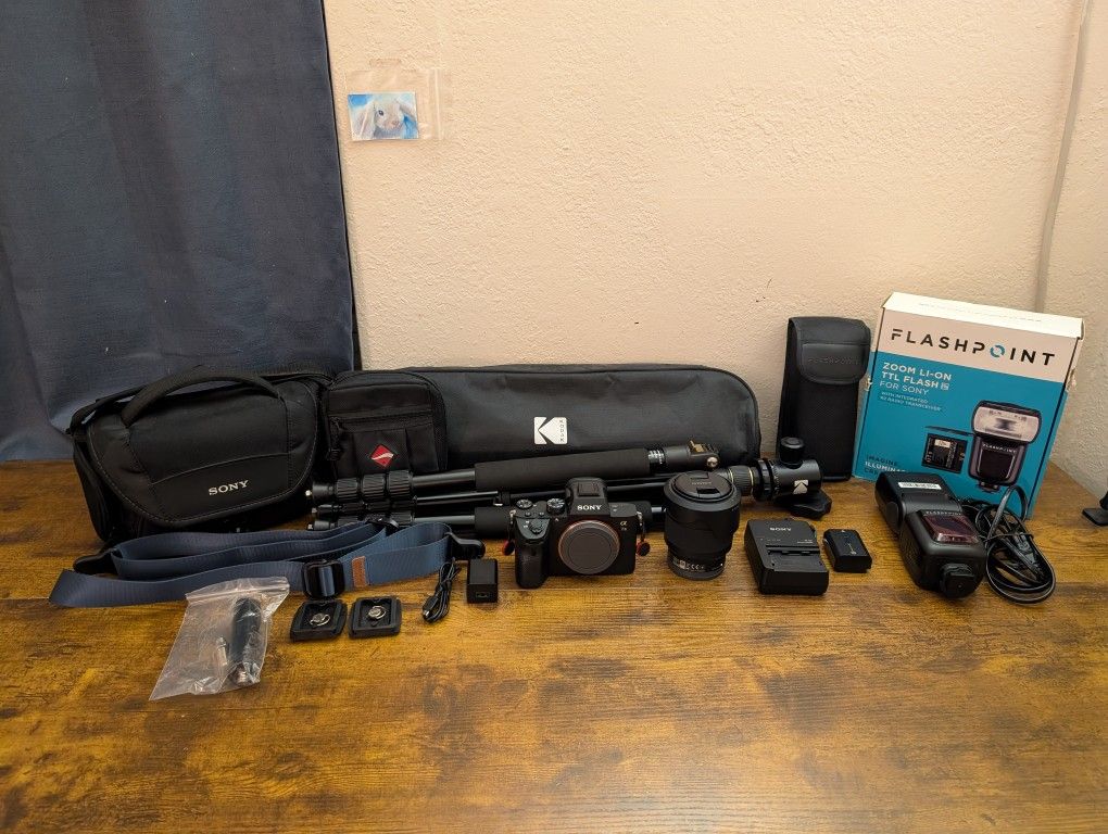 Sony Alpha a7 iii Mirrorless Camera with FE 28-70mm F3.5-5.6 OSS Lens