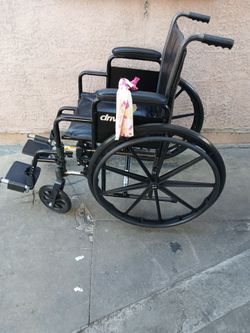 Drive Medical Wheelchair with Footrests