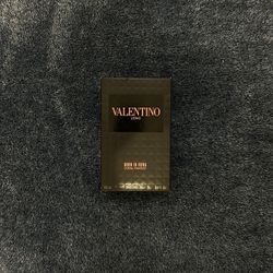 Valentino born in roma coral fantasy 