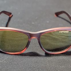 Tifosi Cycling Sunglasses Red Frame Gray Lens Lightweight Full Rim with Case