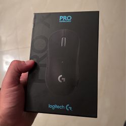 Superlight Logitech Mouse