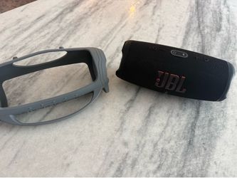 JBL Charge 5