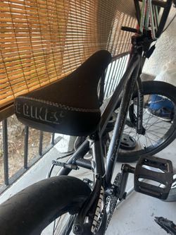 Looking for trades bike for bike or cash Se bike so cal