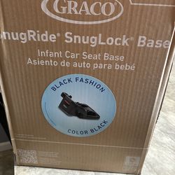 Graco snuglock car seat base.