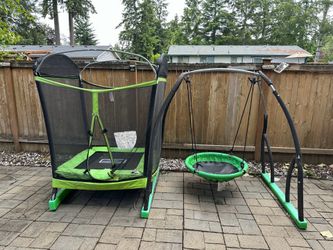trampoline with swing