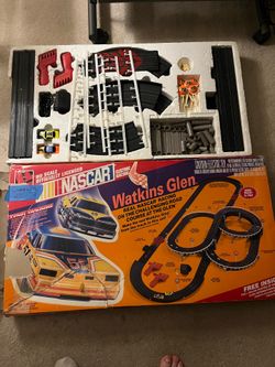 NASCAR Watkins Glen Ho Scale Electric Racing Slot Car Racing Track