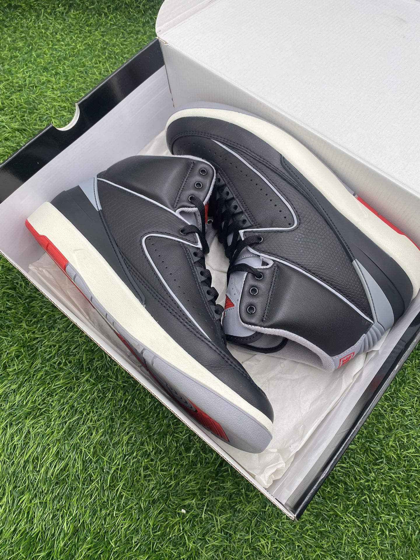 Jordan 2 “Black Cement” Size 10.5M