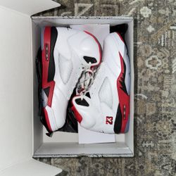 Jordan 5 Retro Fire Red Black Tongue Size 10.5 Men 