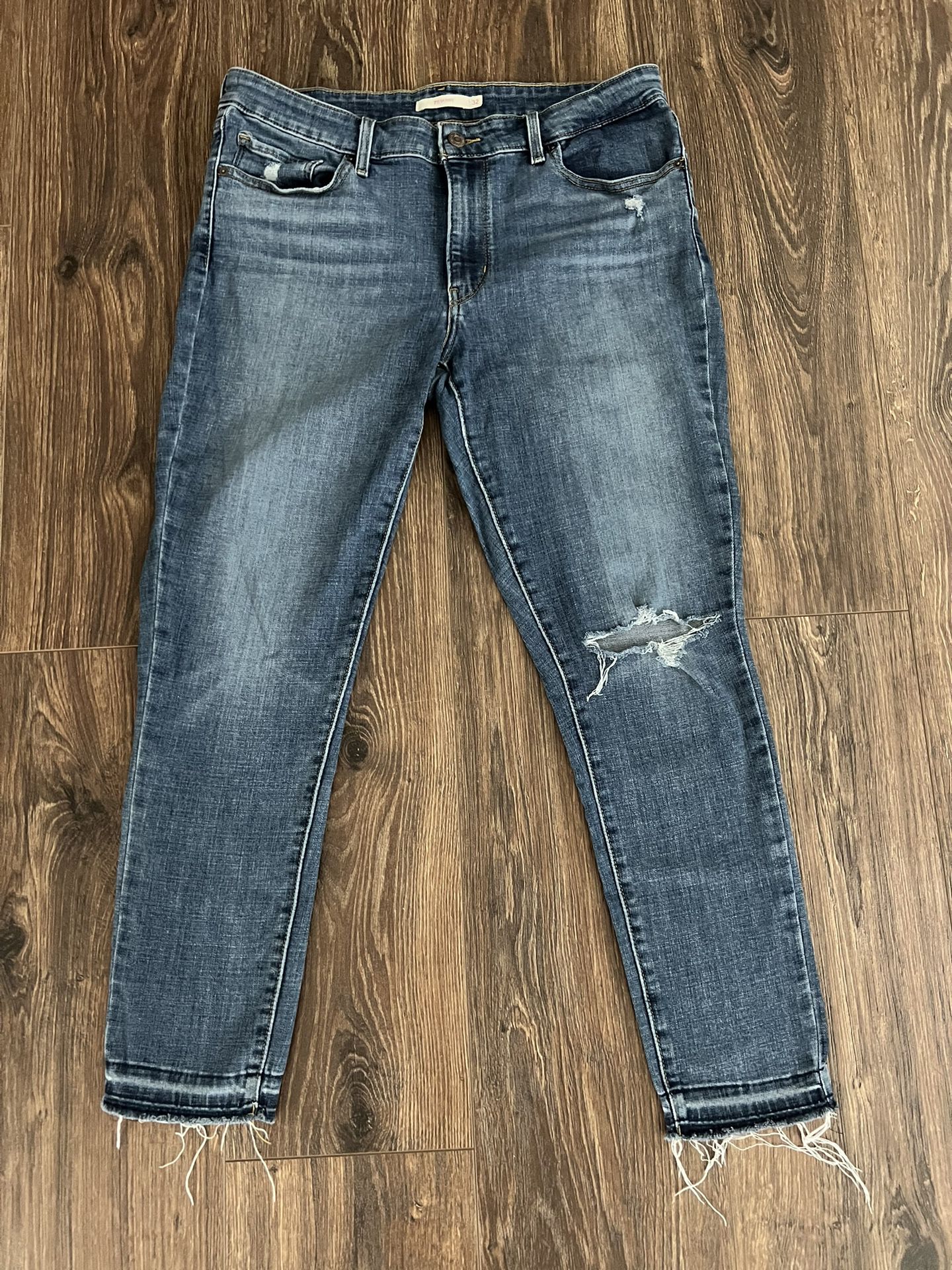 Womens Levi Jeans - 711 Skinny - Size 32