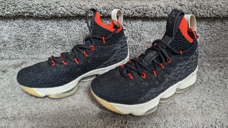 LeBron James 15s, Size 6
