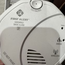 First Alert Fire And Smoke Detector 