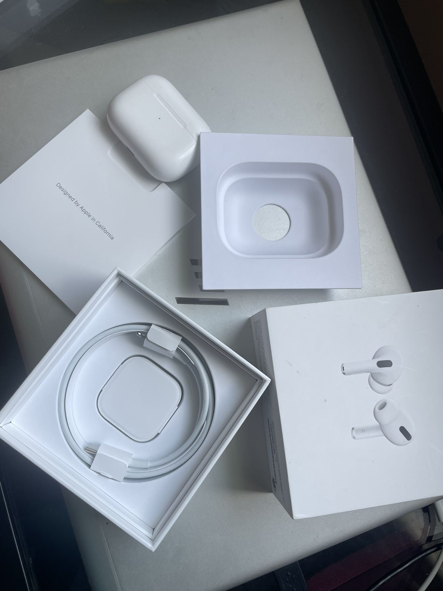 AirPod Pro With Wireless Charging Case (1st Gen) 