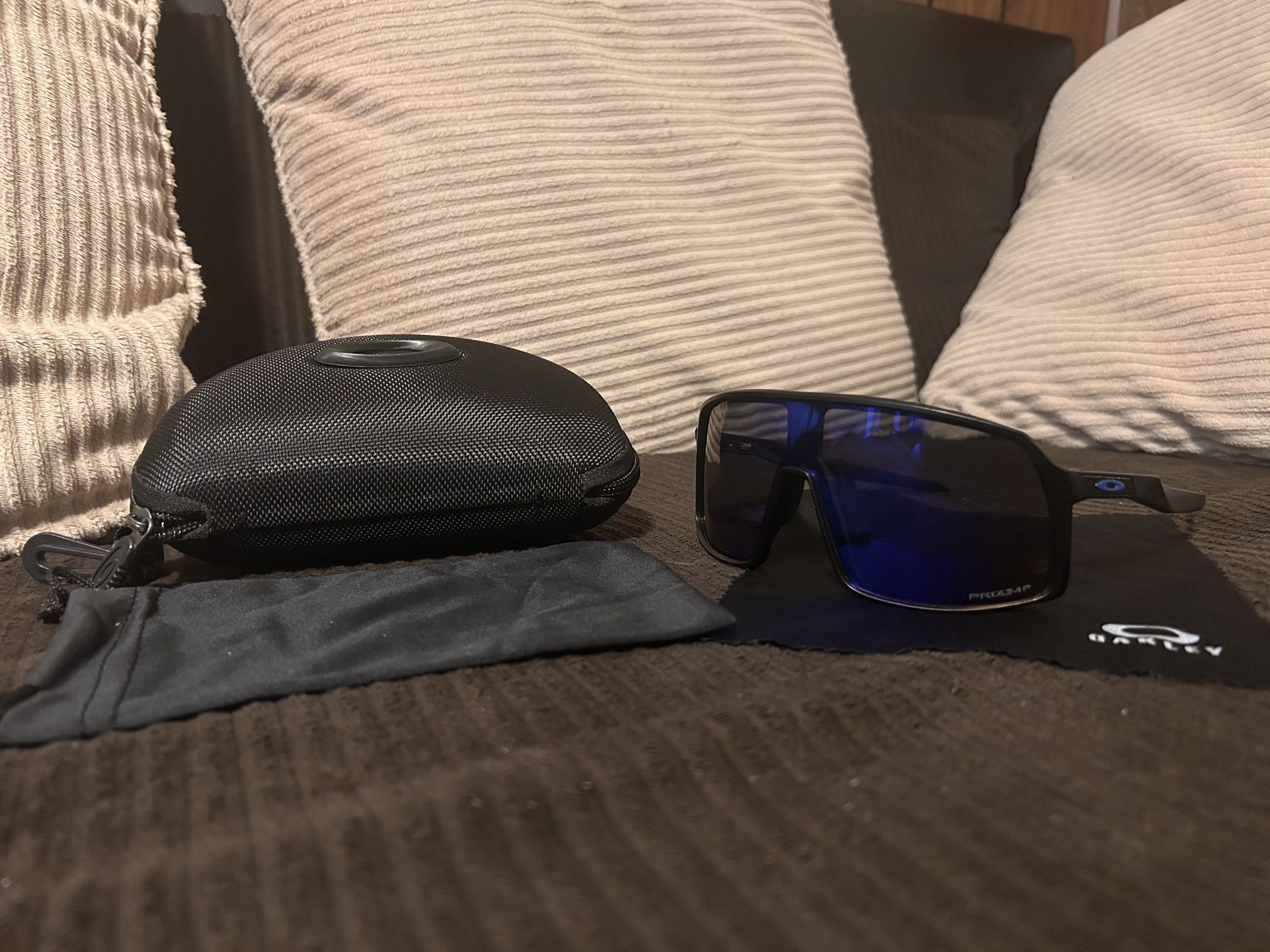 Oakley Sutros Blue/Black