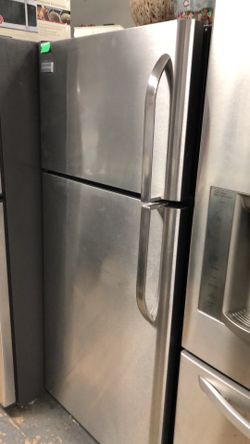 Frigidaire 30” refrigerator