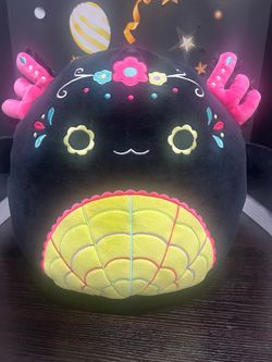 DAY OF THE DEAD AXOLOTI SQUISHMALLOWS - 12x12 INCH , LIKE NEW