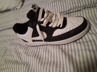 Nike court visions size 7