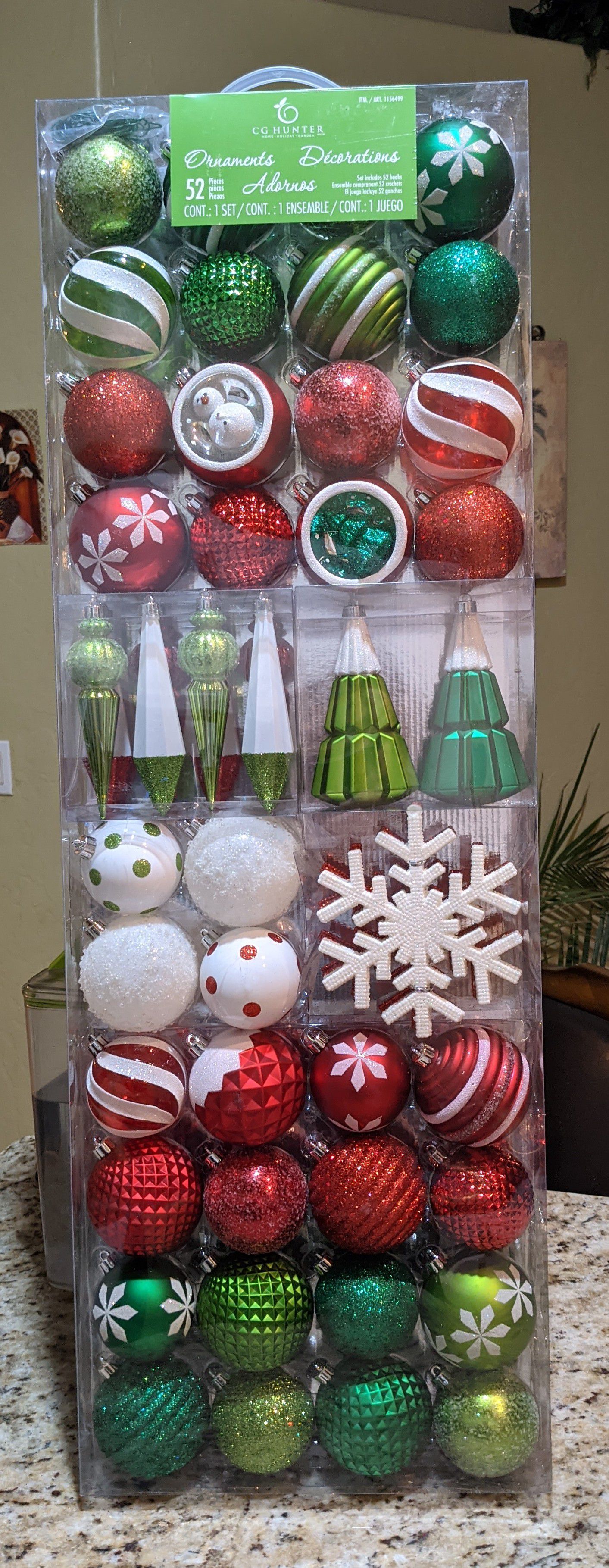 NEW!!Christmas Ornaments/Decorations 52 in the box