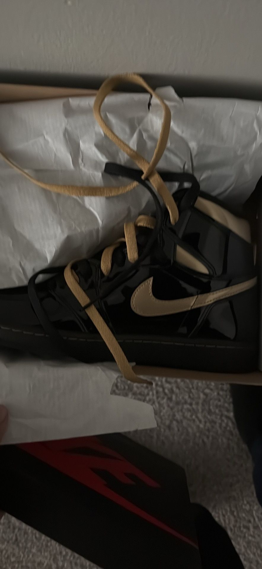 Jordan 1 Metallic Gold